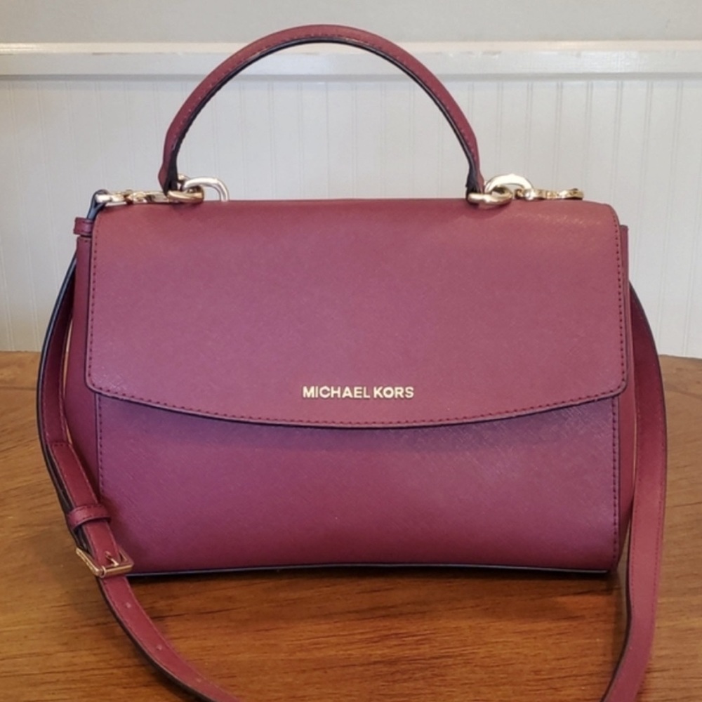 Like NEW Michael Kors Ava Satchel